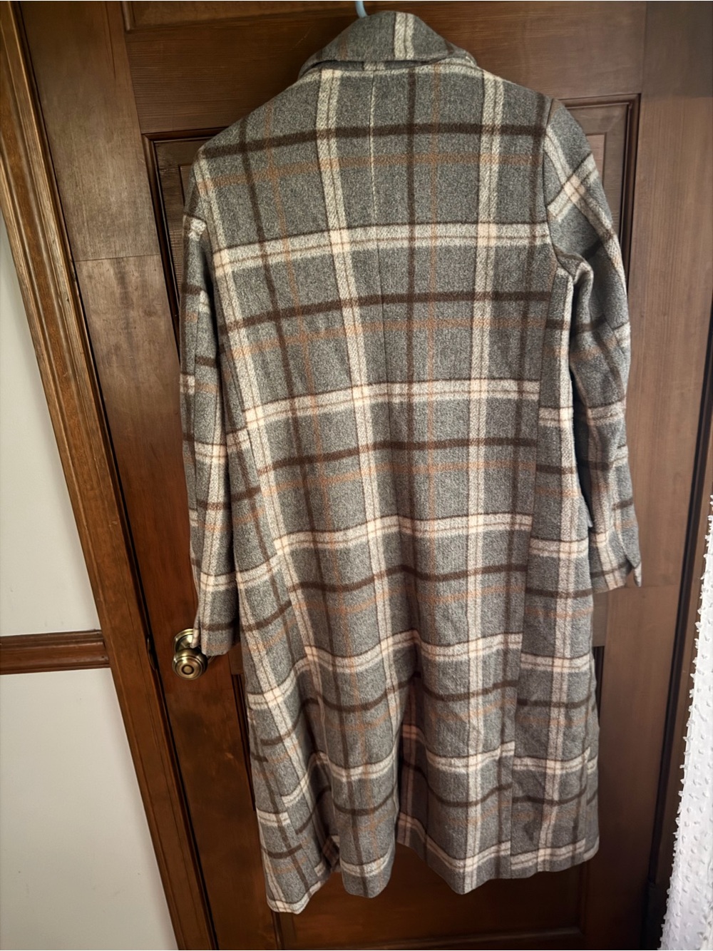 ASTR THE LABEL RAQUEL TRENCH COAT IN GREY AND BROWN PLAID - Picture 5 of 10